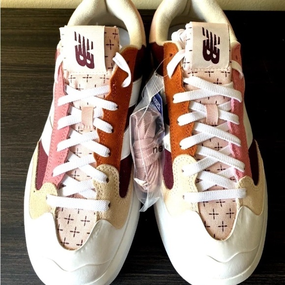 New Balance Sz M 10 W 12 Burgundy Pink Haze Sneakers Tennis Shoes Rare CT302MA - Picture 3 of 10